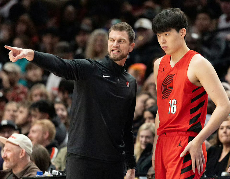 九游电脑版下载-开拓者新老板整顿NBA，杨瀚森伯乐正式离队，斯普利特难转正